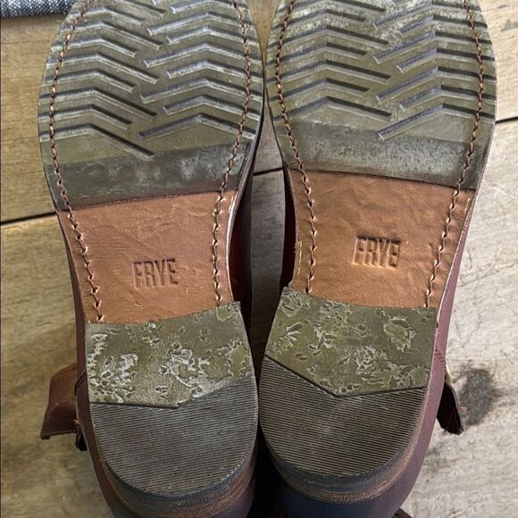 Frye Veronica Redwood Leather Ankle Boots with Buckle Harness Size 8 - Picture 6 of 10